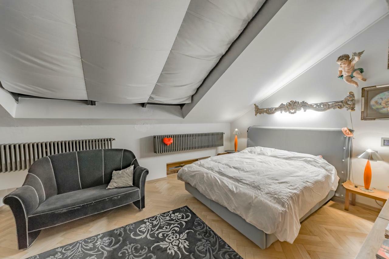 Unique Luxury Loft With Terrace In Old Town Lejlighed Prag Eksteriør billede